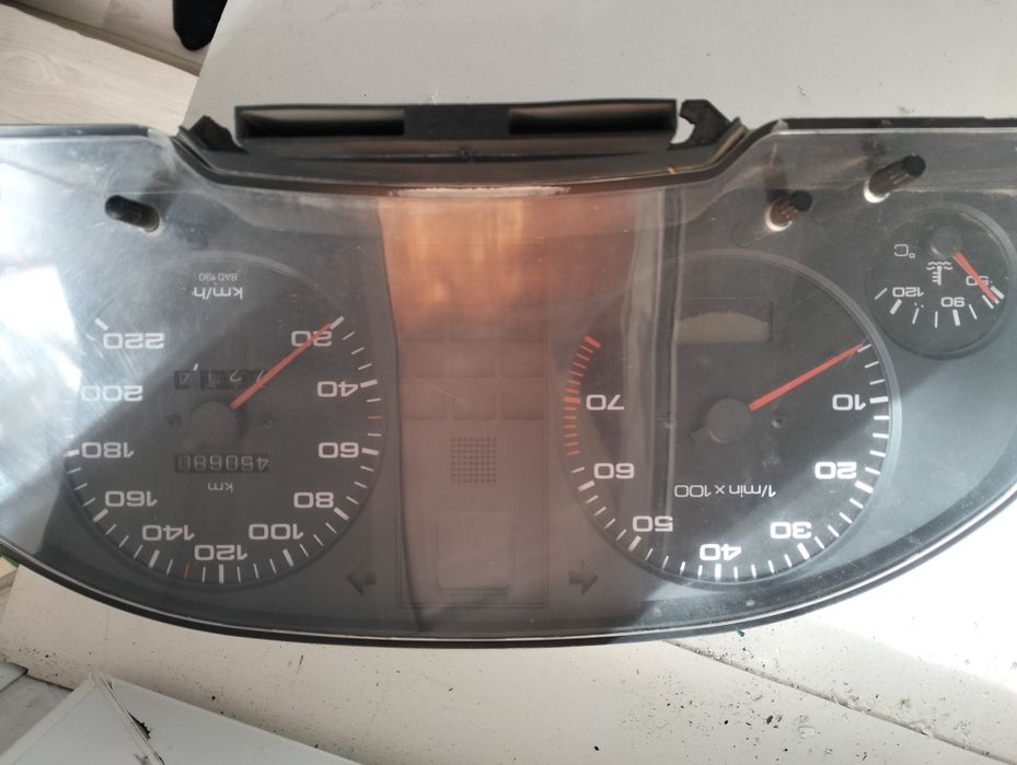 Ауди 80 б4, фонарь, крыло, трамблёр,руль