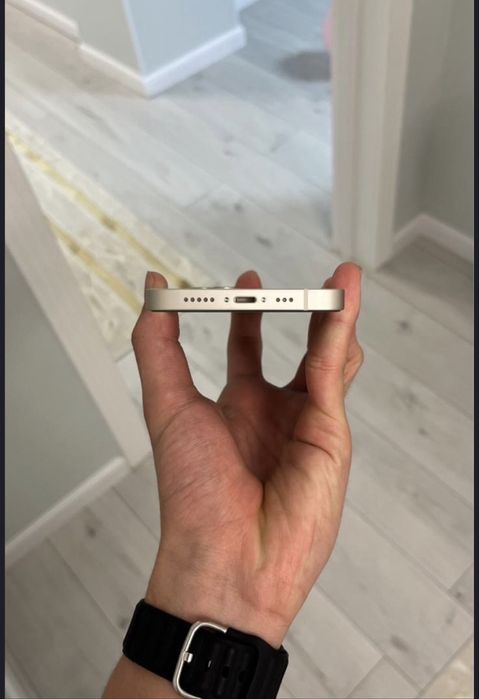 Продам iphone 13