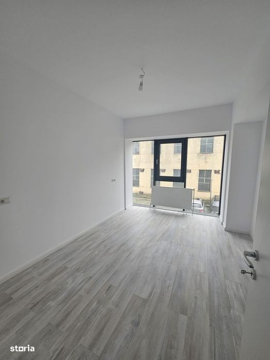 INTABULAT! MUTARE IMEDIATA! Apartament cu 2 camere decomandat Central