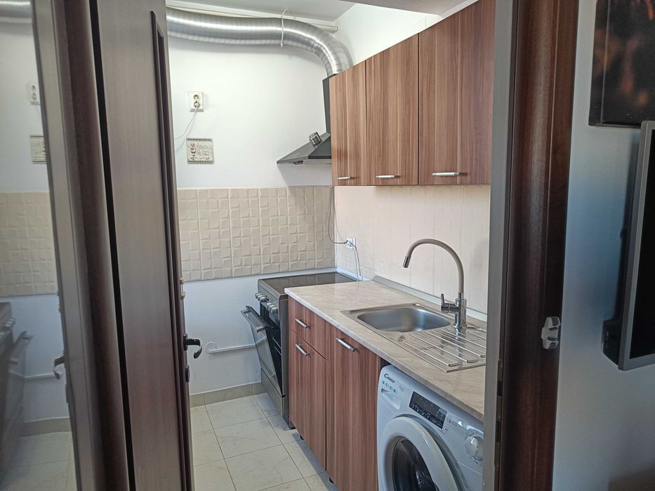 Închiriez garsoniera