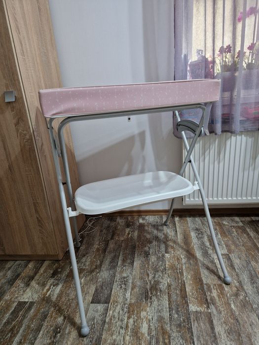 Vand masa infasat cu cadita