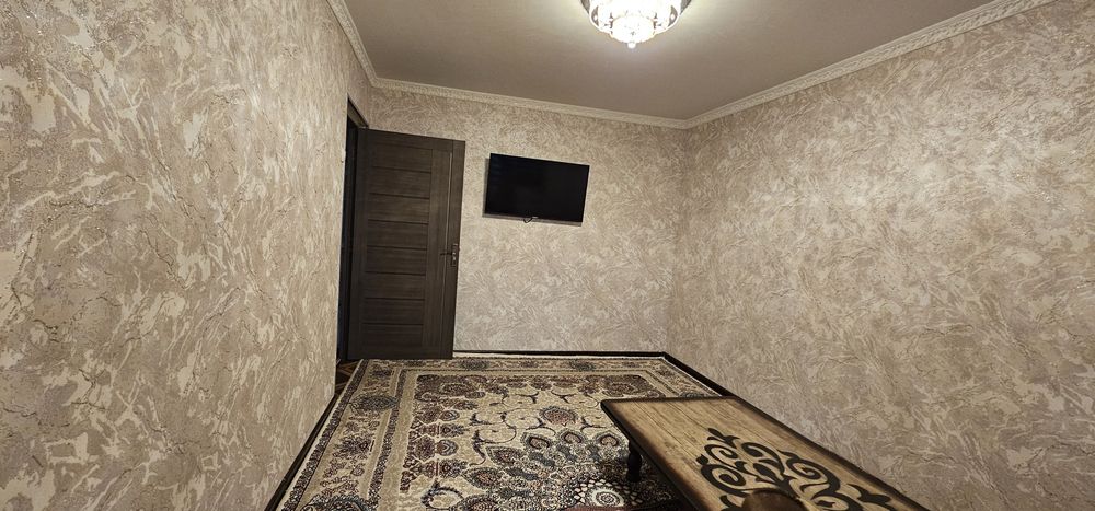 Uy 2xonali Qurilish kollej oldida