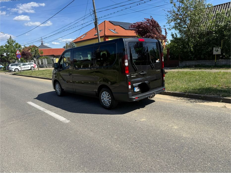 Renault Trafic de persoane!