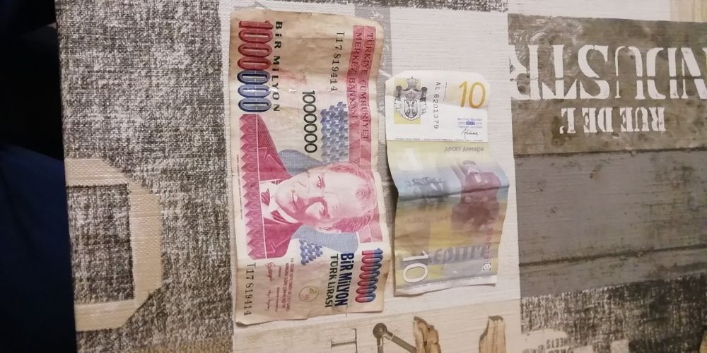 Стари банкноти Лири и левове за колекционери