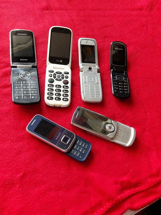 Telefon pentru colecție sau piese, fara accesorii