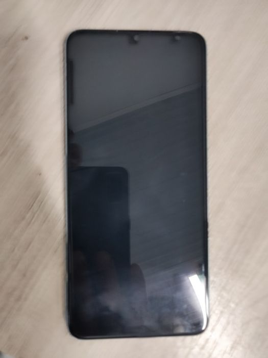 Телефон сатылады