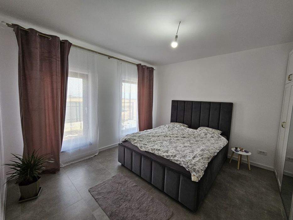Casă 4 camere 110mp curte 501mp