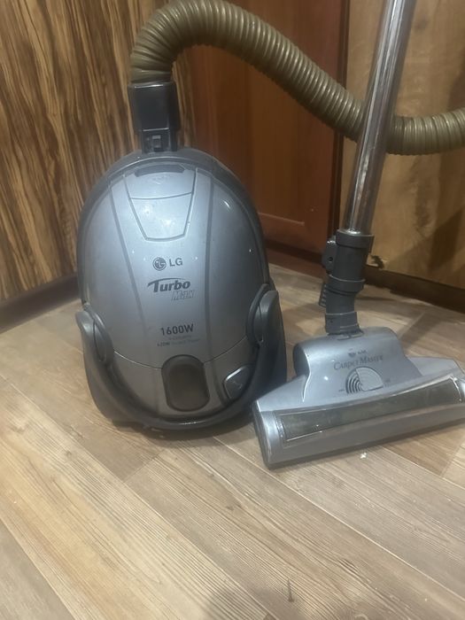 Пылесос в  рабочем состоянии