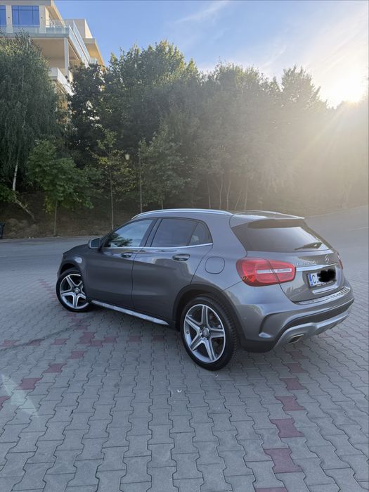 MERCEDES-BENZ GLA 2015 — imagine 3