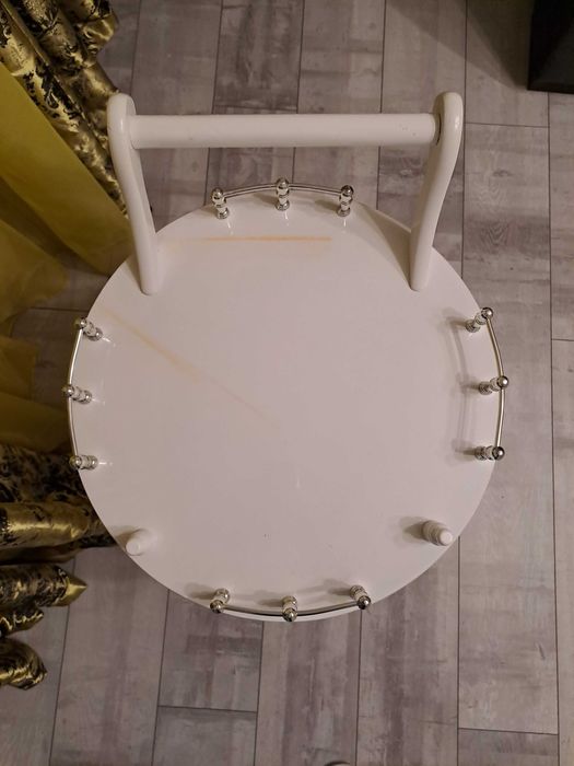 Ретро масичка за сервиране - бяла