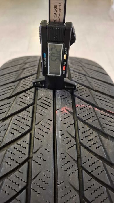 Зимна гума Bridgestone 225 60 18