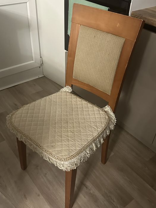 Продам комплект стульев 5 шт