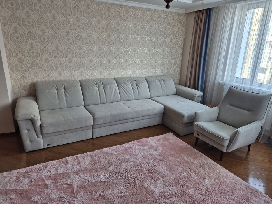 Продам Диван и Кресло.