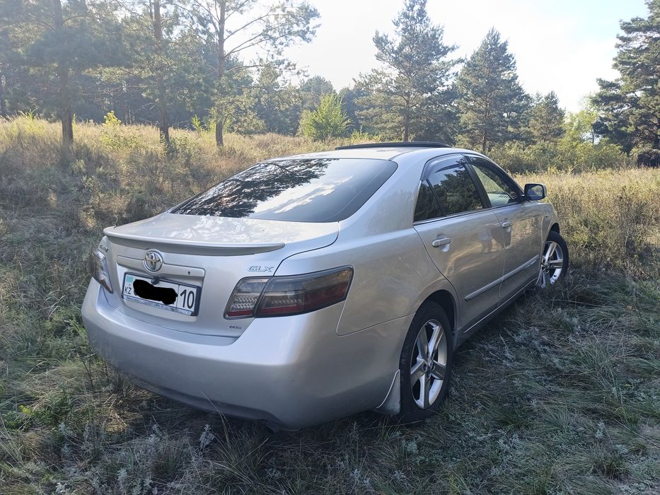 Продам Тойоту камри