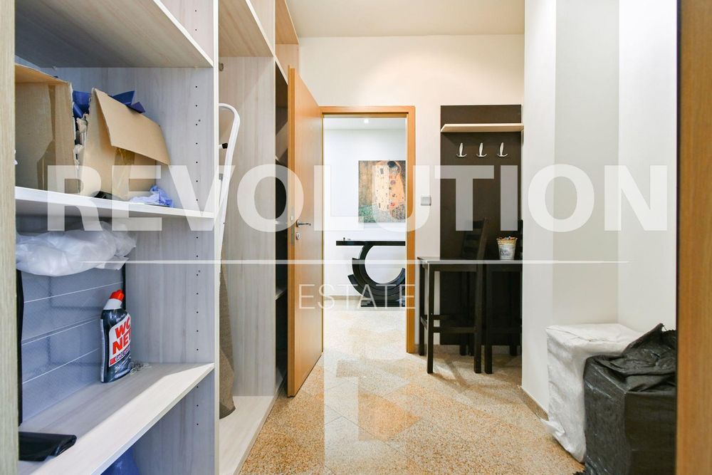Дава се под наем Четиристаен апартамент в София, Лозенец - 202 кв.м за 2300 € - Снимка #16