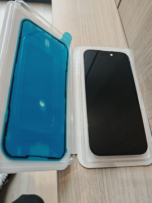 Display Original iPhone  15 +montaj