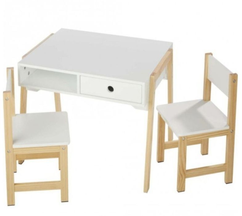 Детски комплект  маса с два стола