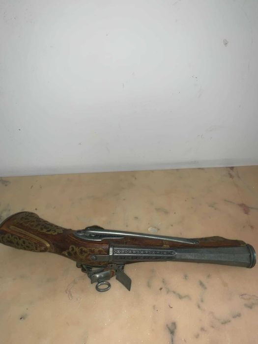 Panoplie pistol decor