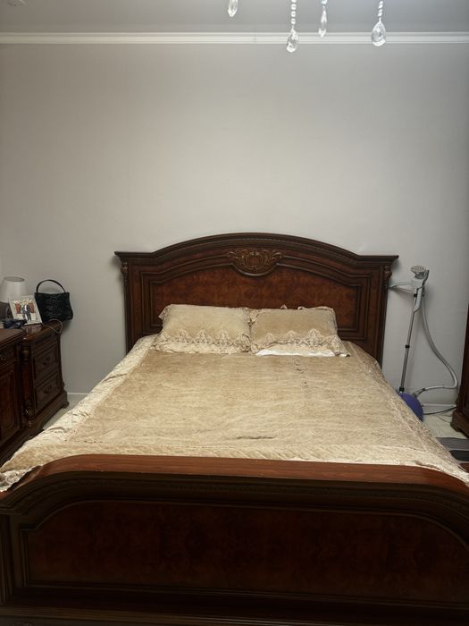 Спвлный гарнитур и комод под телевизор