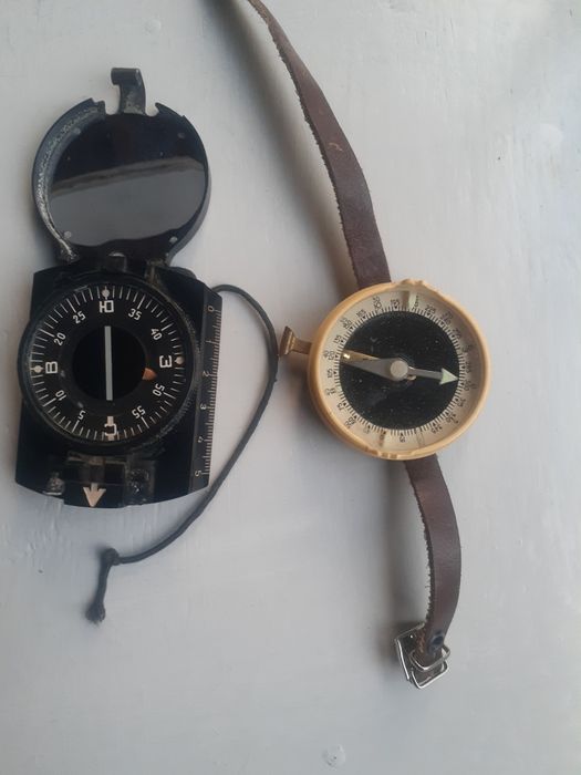 Продаётся советские компасы