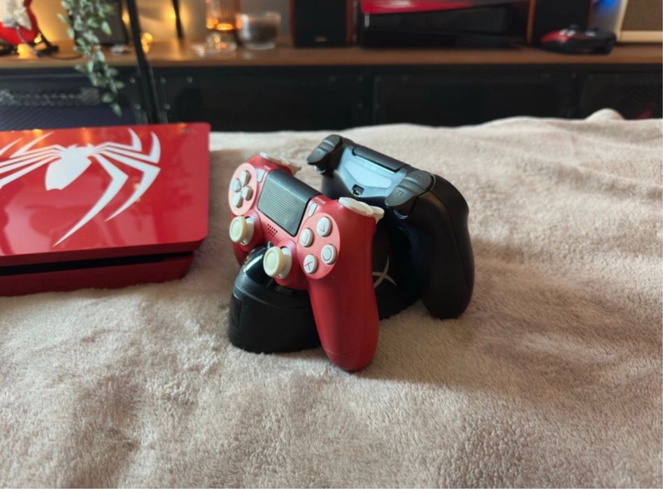 Play station 4 Slim - Spider-Man Limited Edition