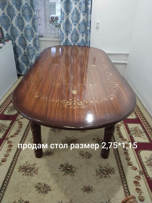 Стол со стульями