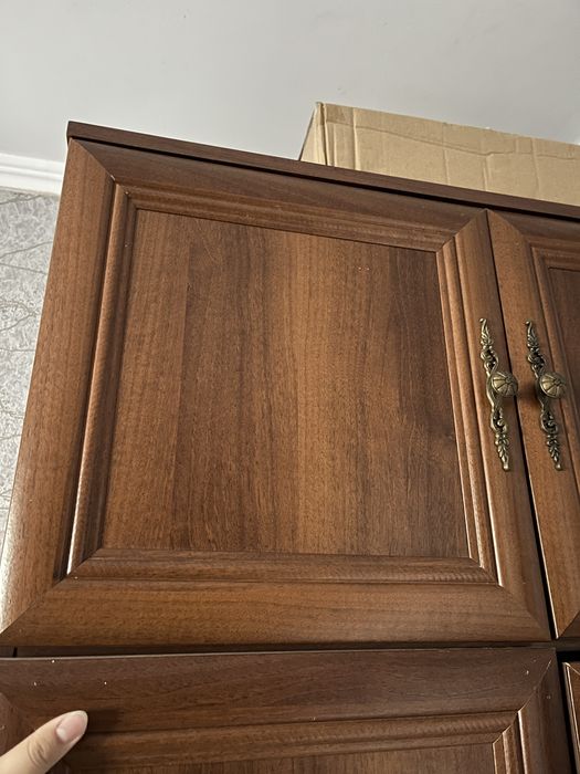 Шкаф двухдверный