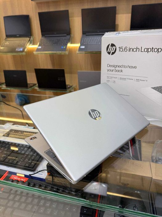HP Laptop 15 , AMD Ryzen 5 7520U, 8GB LPDDR5, 1T BSSD, 15.6 FullHD IPS
