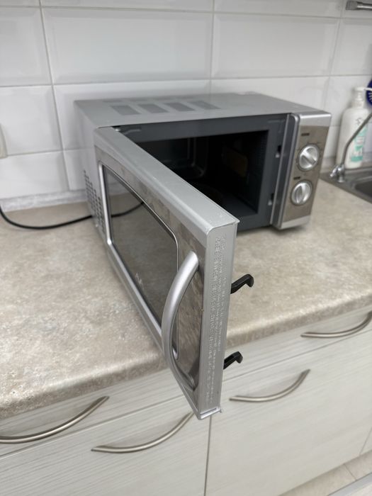 Продам микроволновую печь