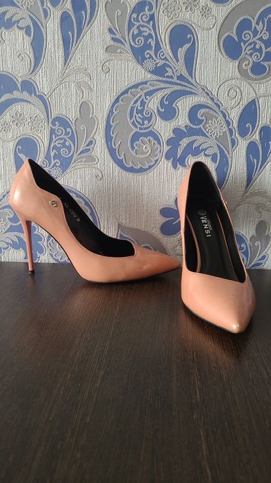 Женская обувь, туфли