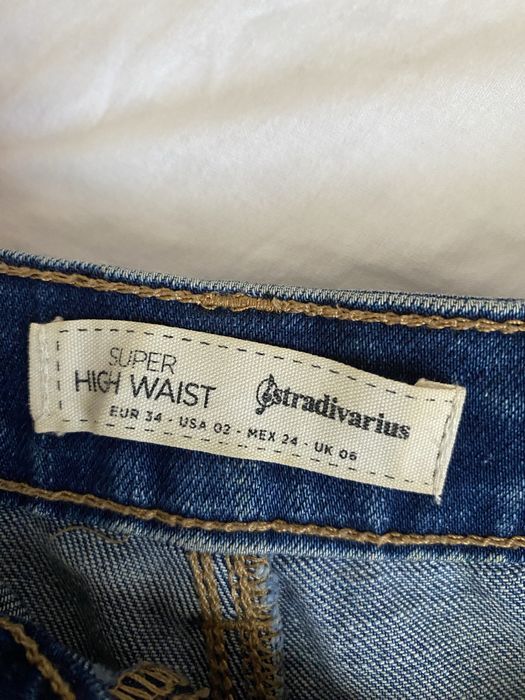 Blugi Stradivarius High Waist