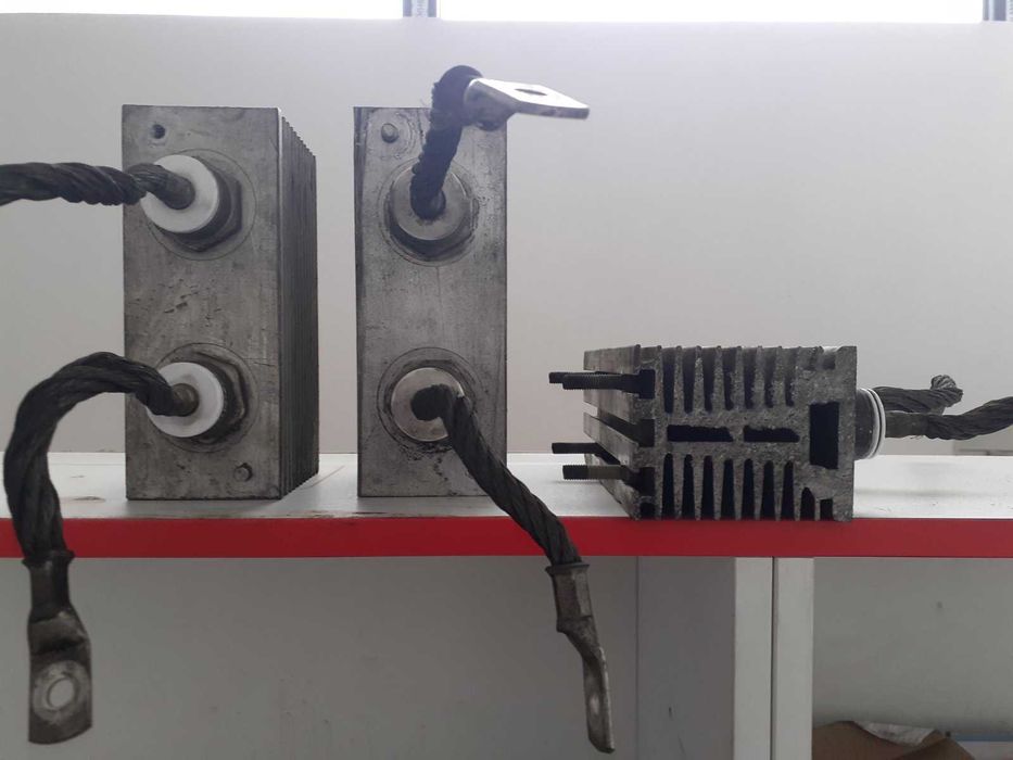 Diode de mare putere TU 31 D, cu radiatoare