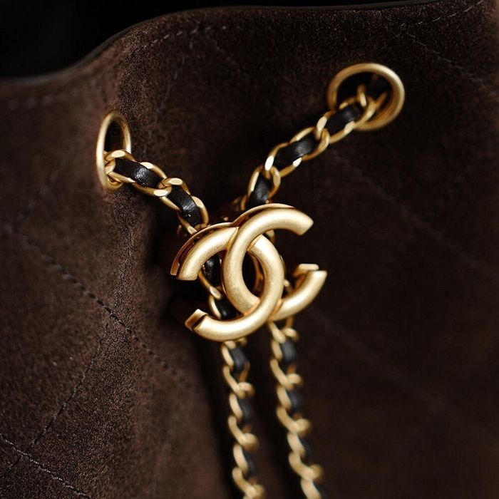 Велурена чанта Chanel