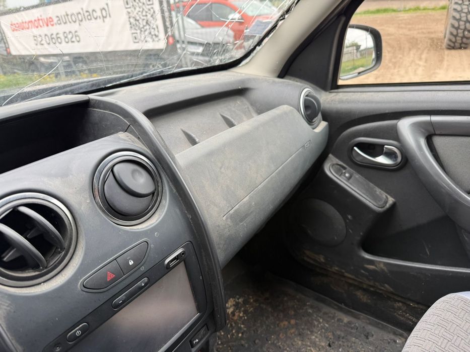 Dacia duster 4x4 avariat