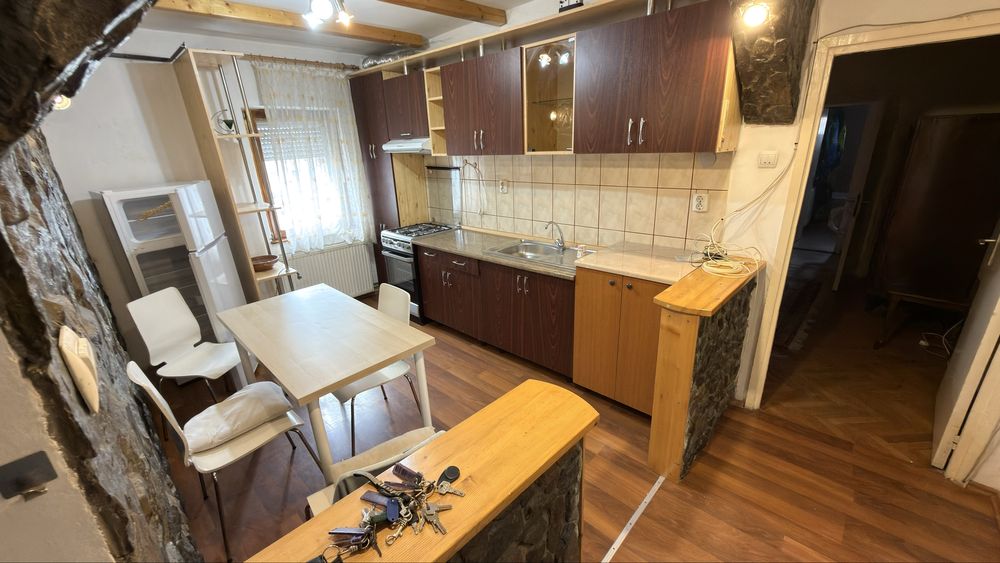De închiriat apartament 2 camere