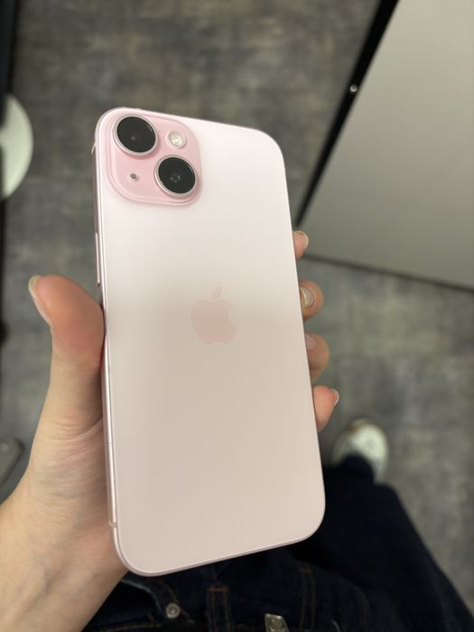 продам Айфон 15 128гб