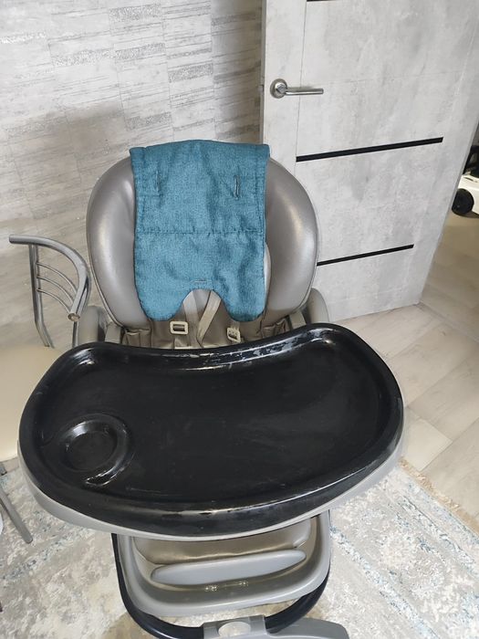 Продам стул для кормления