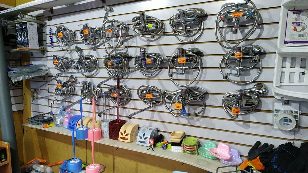 Смесители,арматура для бочка,шланги.