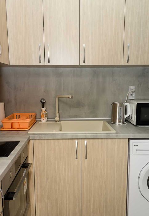 Дава се под наем Едностаен апартамент в к.к. Св.Св. Константин и Елена - 40 кв.м за 350 € - Снимка #6