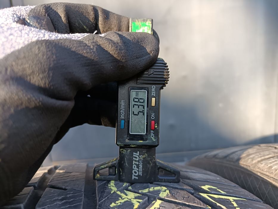 Anvelope MS iarna 225 40 18 continental 2019 5. 3mm