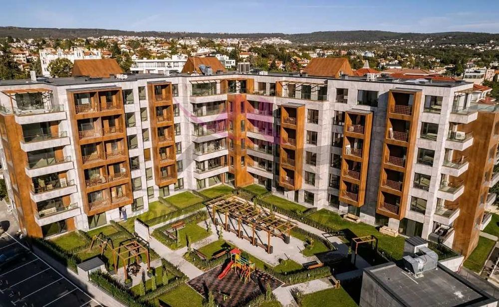 Дава се под наем Двустаен апартамент в к.к. Св.Св. Константин и Елена - 96 кв.м за 1100 € - Снимка #7