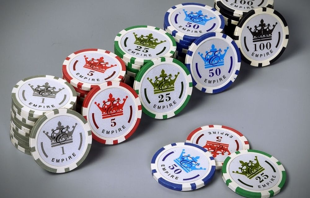 Покерный набор 300 шт., покерные фишки.  Покер. Новый!!!