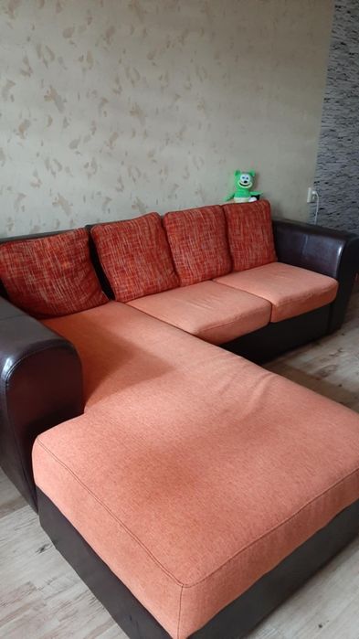 Продавам ъглов диван
