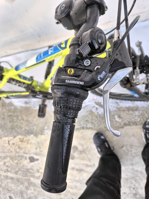 Bicicleta 24", angrenaje Shimano, 3x6, cadru aluminiu. Putin folosita