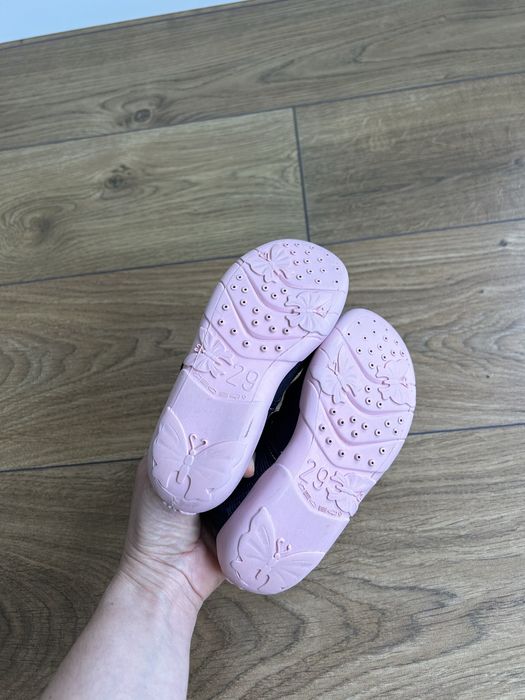 Пантофи за момиче - различни размери