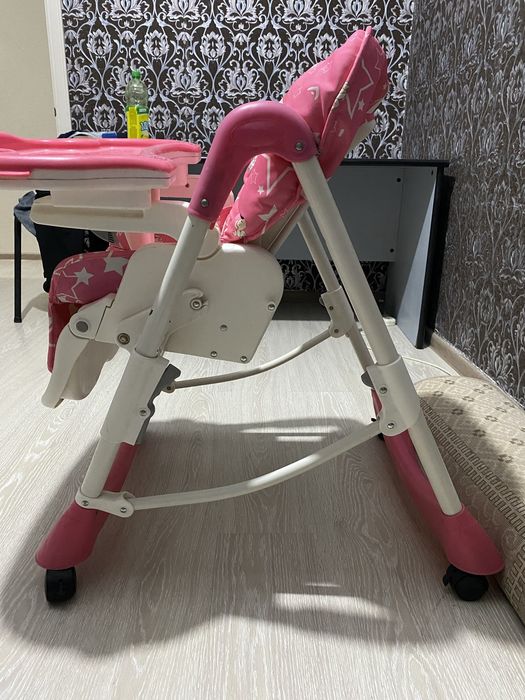 Детский стол для кормление