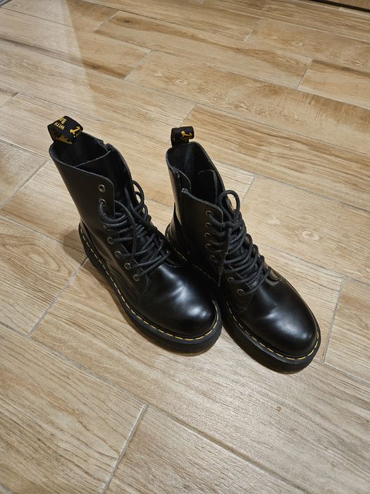Dr. Martens Jadon