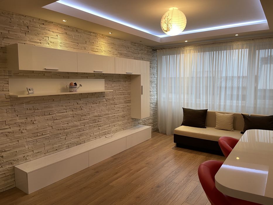 Apartament de vanzare 2 camere + loc de parcare inclus