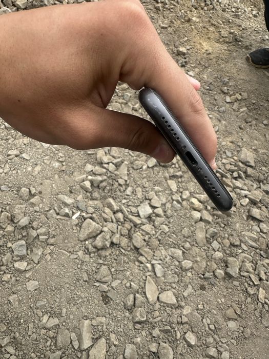 продается айфон iphone 11
