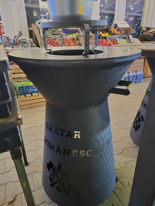 Gratar BBQ rotund cu sau fără blat de lemn